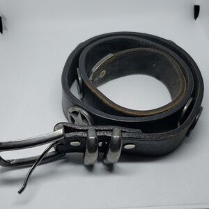 Black leather and stars mens belt